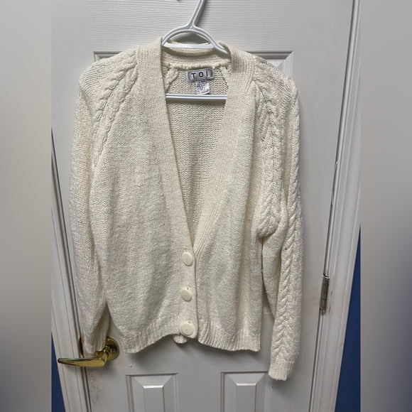 TOI Women's V Neck Big Button Cable Knit Cardigan Sweater Creme L - Picture 1 of 7